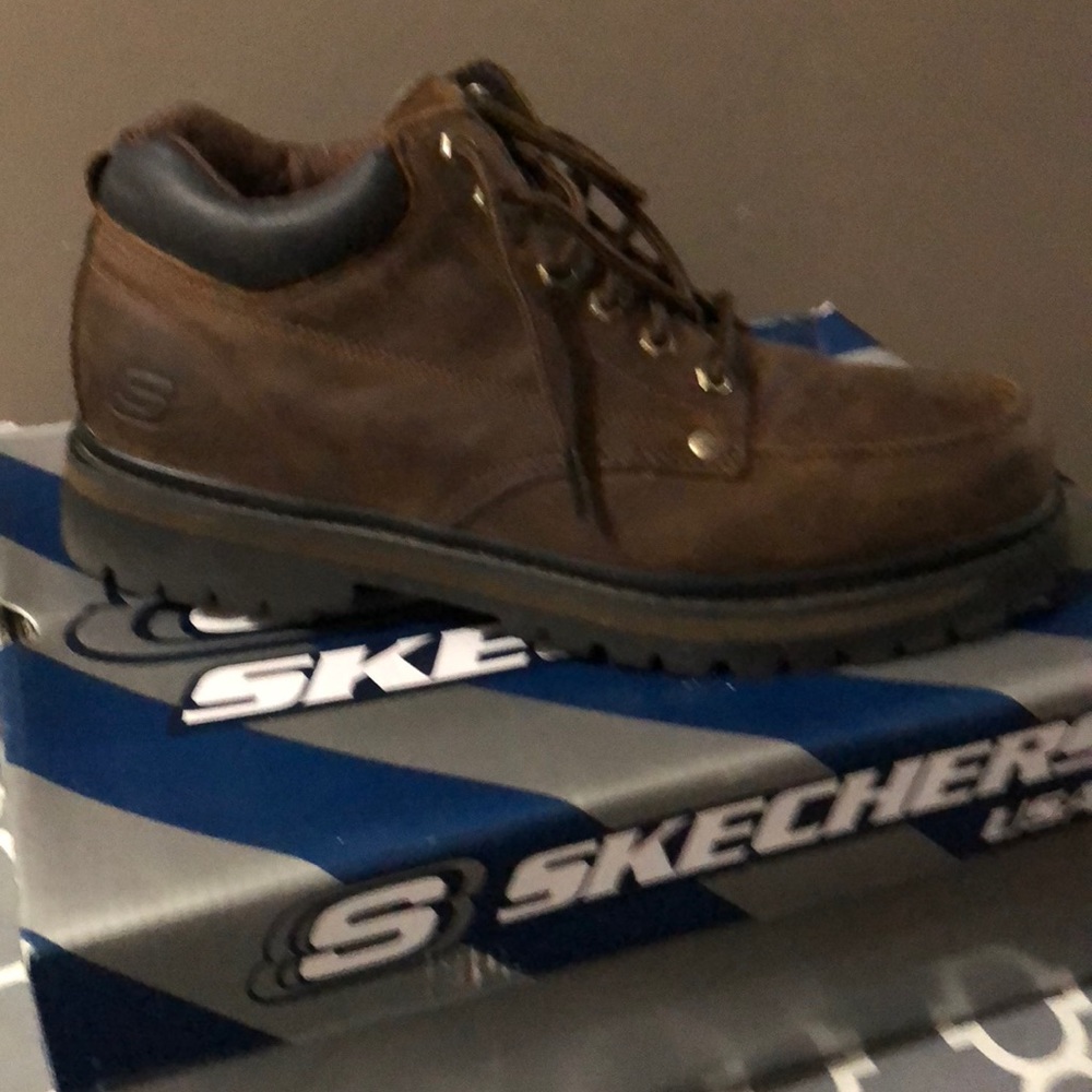 Skechers  USA ripsaw boots